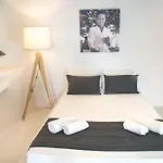 Отель Santorini 3*