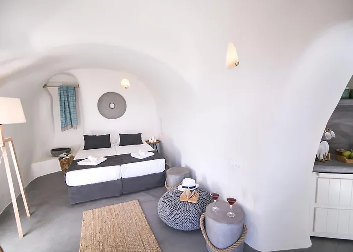 Santorini 3* Vourvoulos