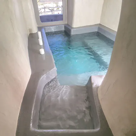 Santorini Otel Vourvoúlos