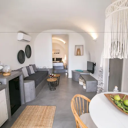 Otel Santorini Vourvoúlos