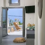 Santorini 3*