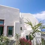Hotel Santorini 3*